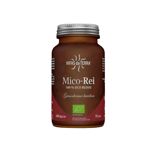 A close-up of the Hifas da Terra Mico-Rei 70 capsules bottle, showing the purple organic capsules containing Reishi mushroom extract and vitamin C, designed for immune support and vitality